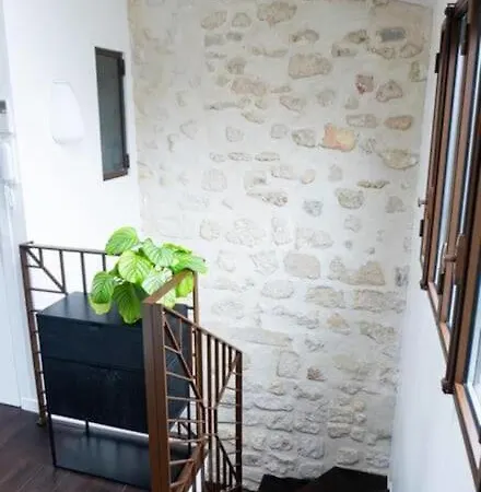 12th District Beautiful Duplex Delight Διαμέρισμα *